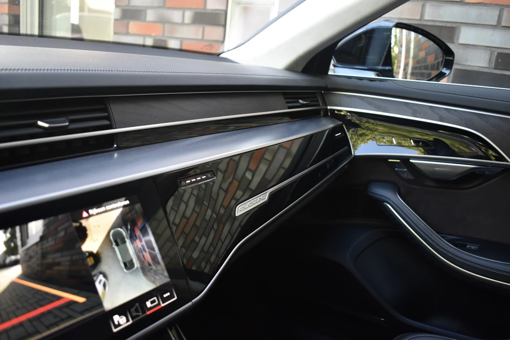 Audi A8 – foto 38