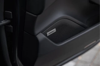 Porsche Taycan – thumbnail 24