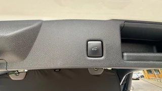 Ford Tourneo Custom – thumbnail 17