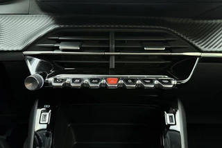 Peugeot 208 – thumbnail 26