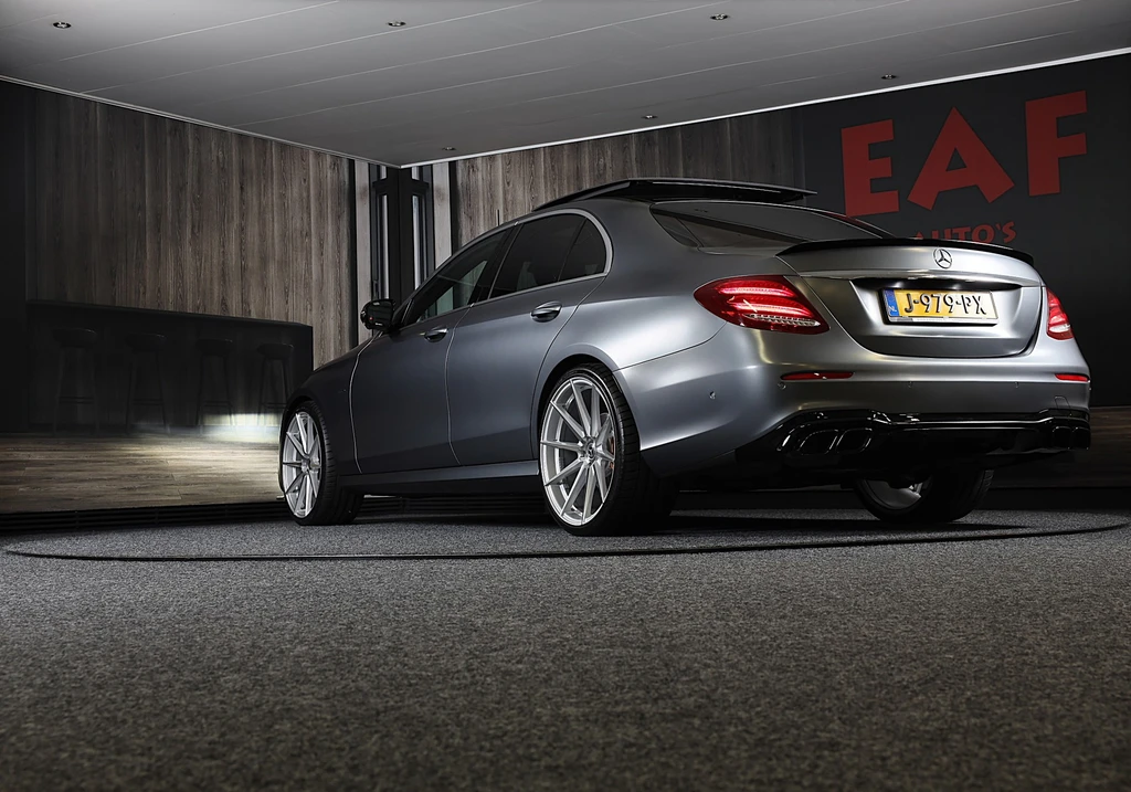 Mercedes-Benz E-Klasse – foto 6
