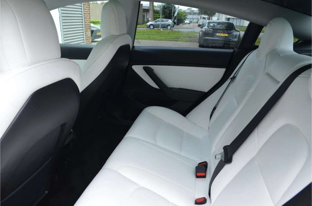 Tesla Model 3 – foto 11