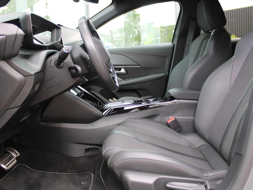 Peugeot e-208 – foto 13