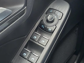 Ford Kuga – thumbnail 12