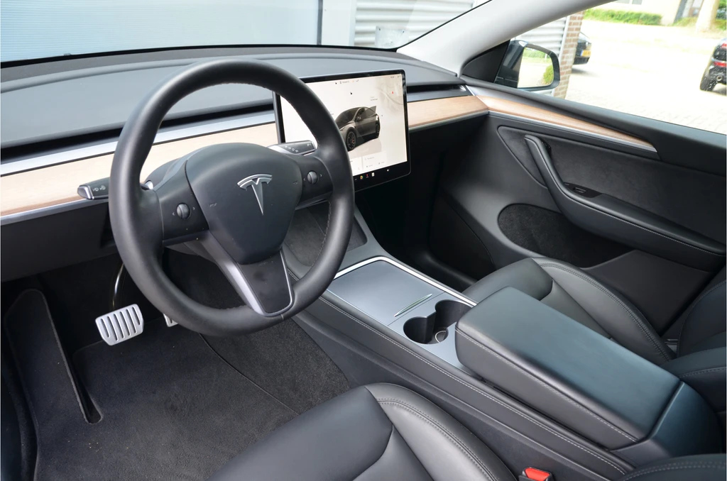 Tesla Model Y – foto 10