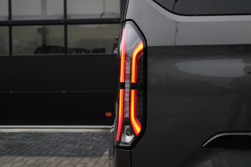 Ford Tourneo Custom – foto 13