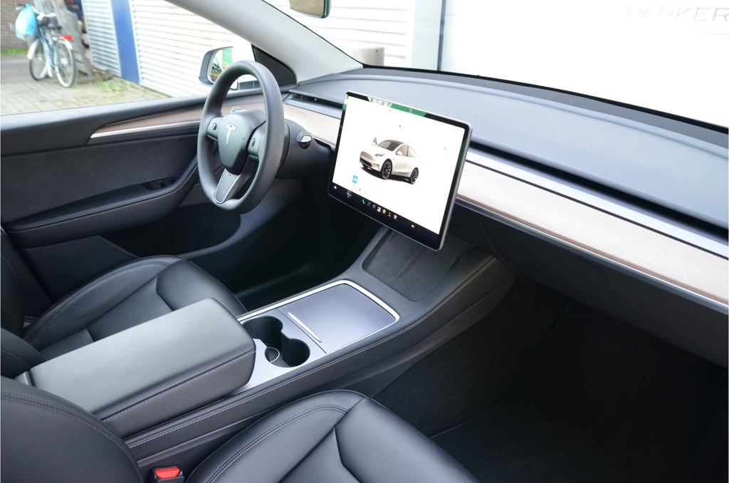 Tesla Model Y – foto 12