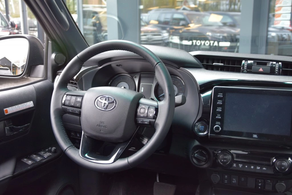 Toyota Hilux – foto 12