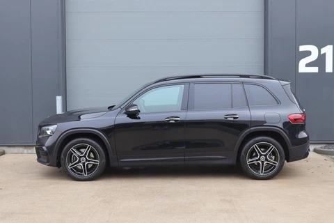 Mercedes GLB 200 AMG Line / Panoramadak / Memory Stoelen / 360 Camera / Keyless Go / Trekhaak Wegklapbaar