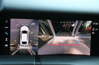 Porsche Taycan – thumbnail 11