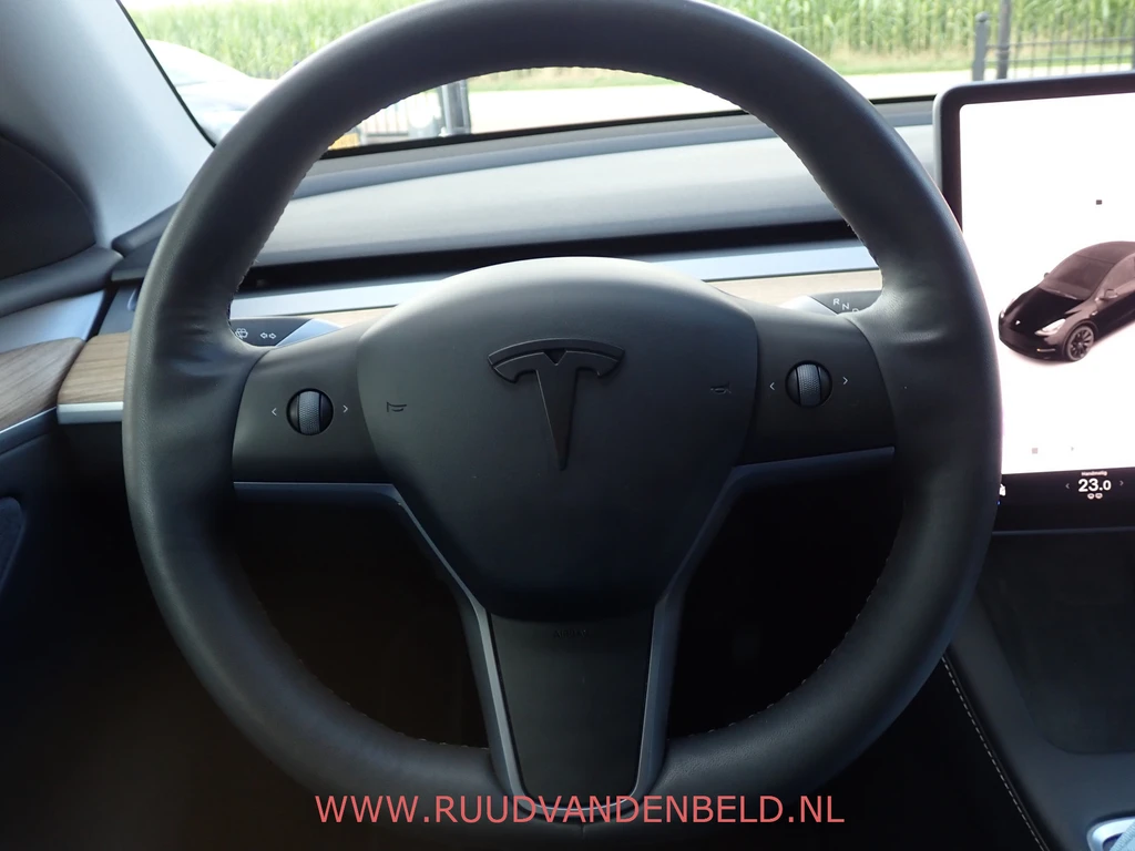 Tesla Model Y – foto 29