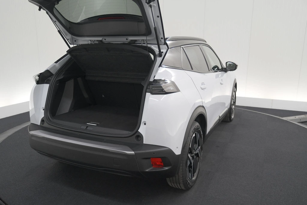 Peugeot e-2008 – foto 12