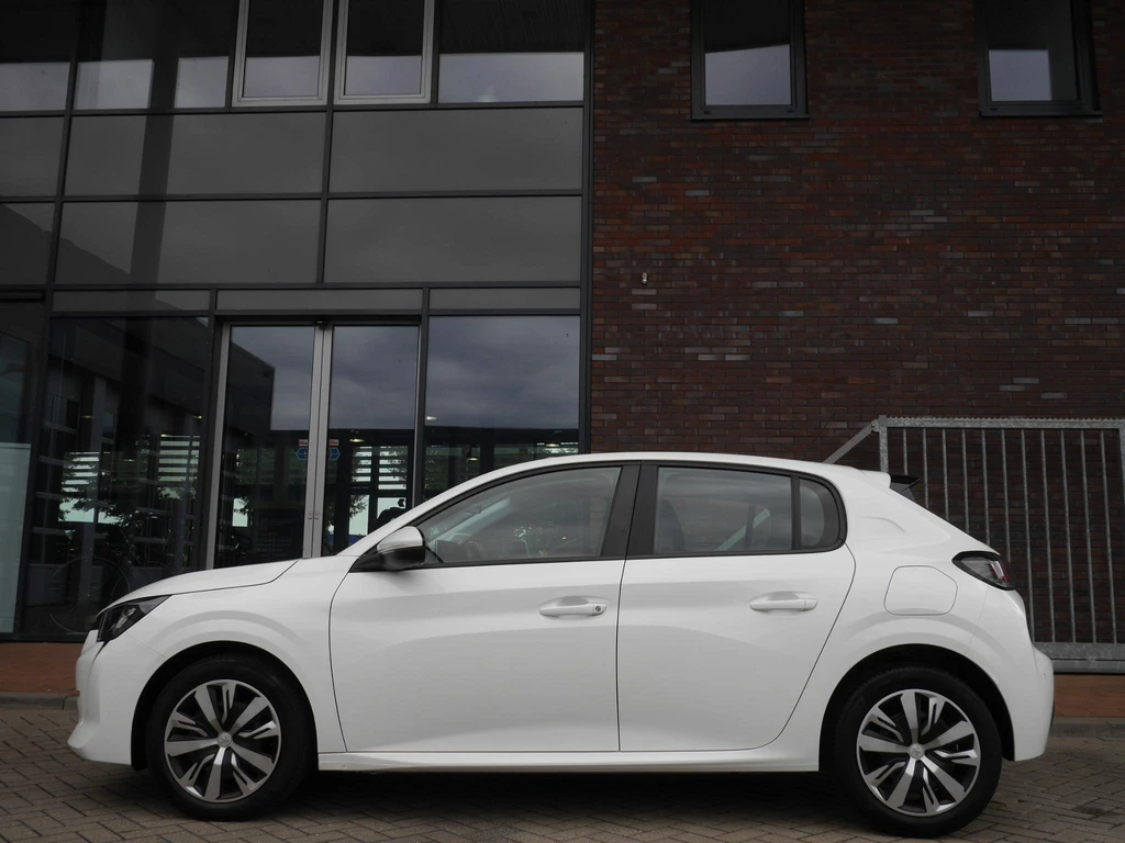 Peugeot 208 – foto 1