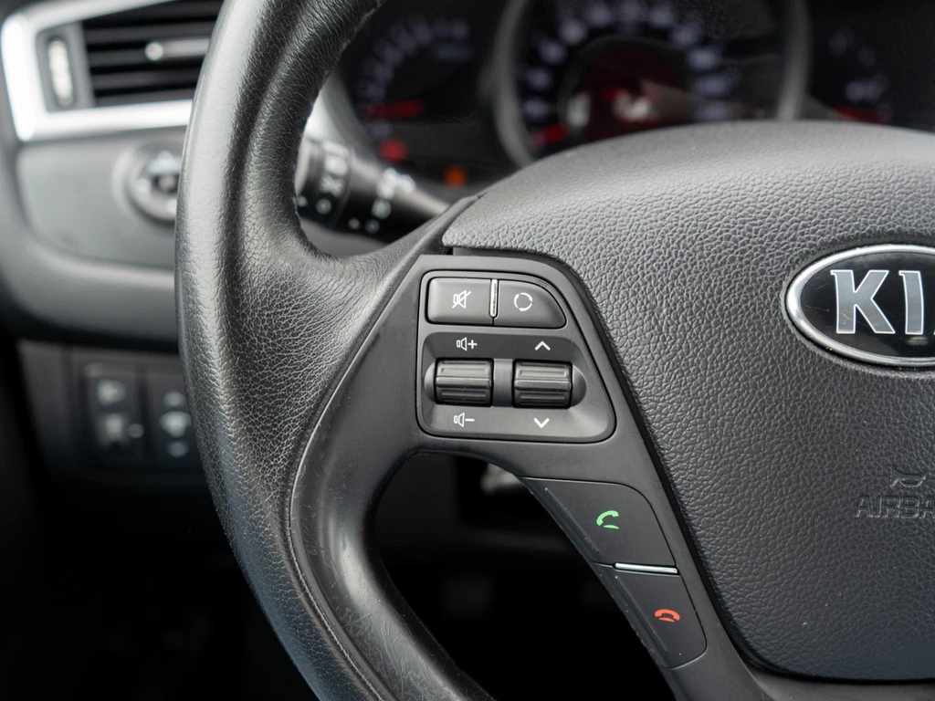 Kia cee'd – foto 20