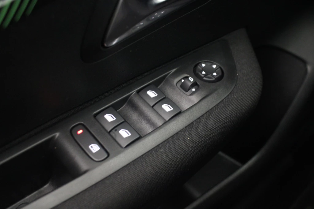 Peugeot 208 – foto 17