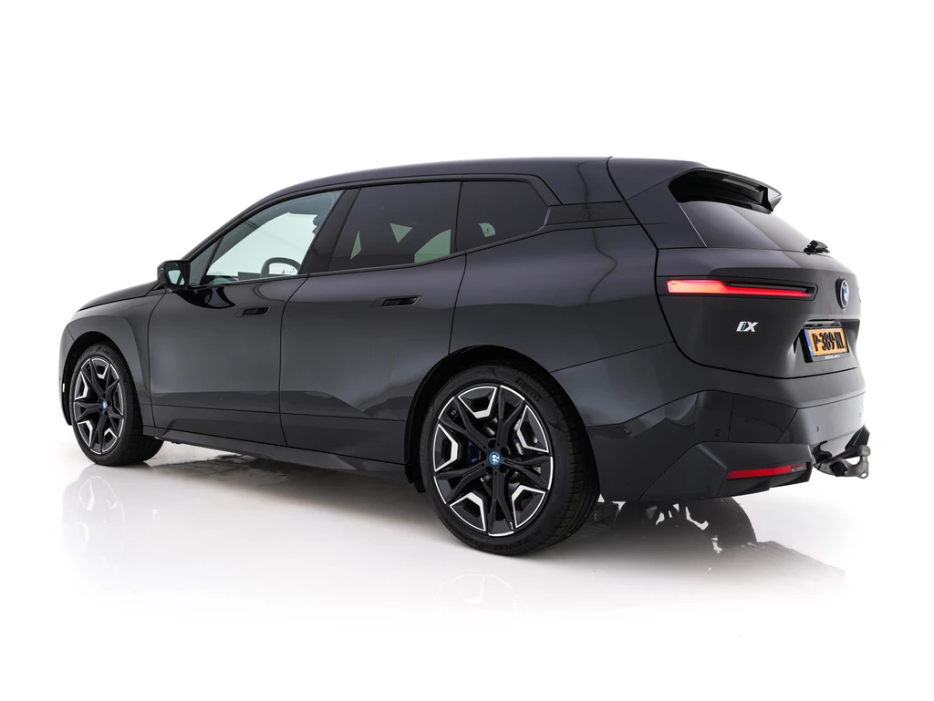 BMW iX – foto 2