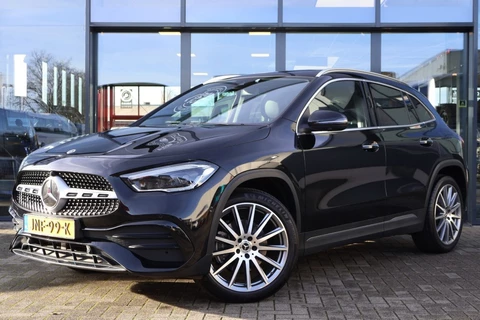 Mercedes-Benz GLA 250 E AMG LINE / Panorama dak / Multi Beam lampen