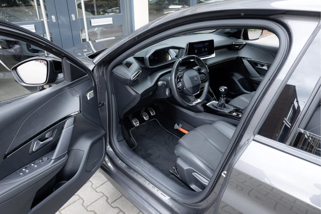 Peugeot 208 – foto 9