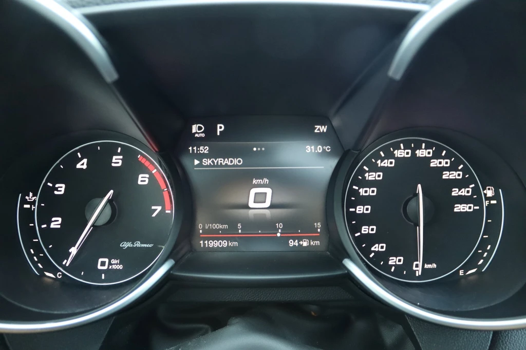 Alfa Romeo Giulia – foto 18