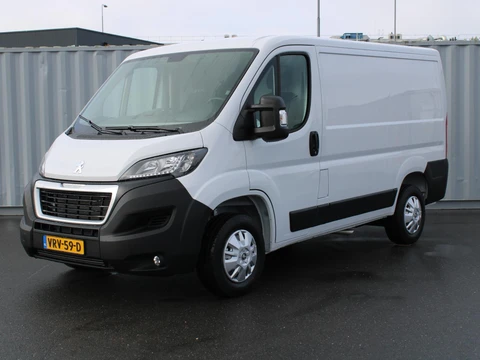 Peugeot Boxer 330 2.2 BlueHDi 120 L1H1 Asphalt TREKHAAK/NAVI/HEAVY DUTY
