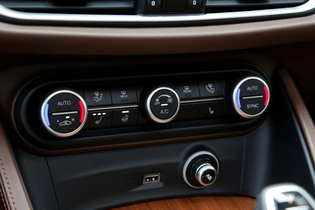 Alfa Romeo Stelvio – foto 34