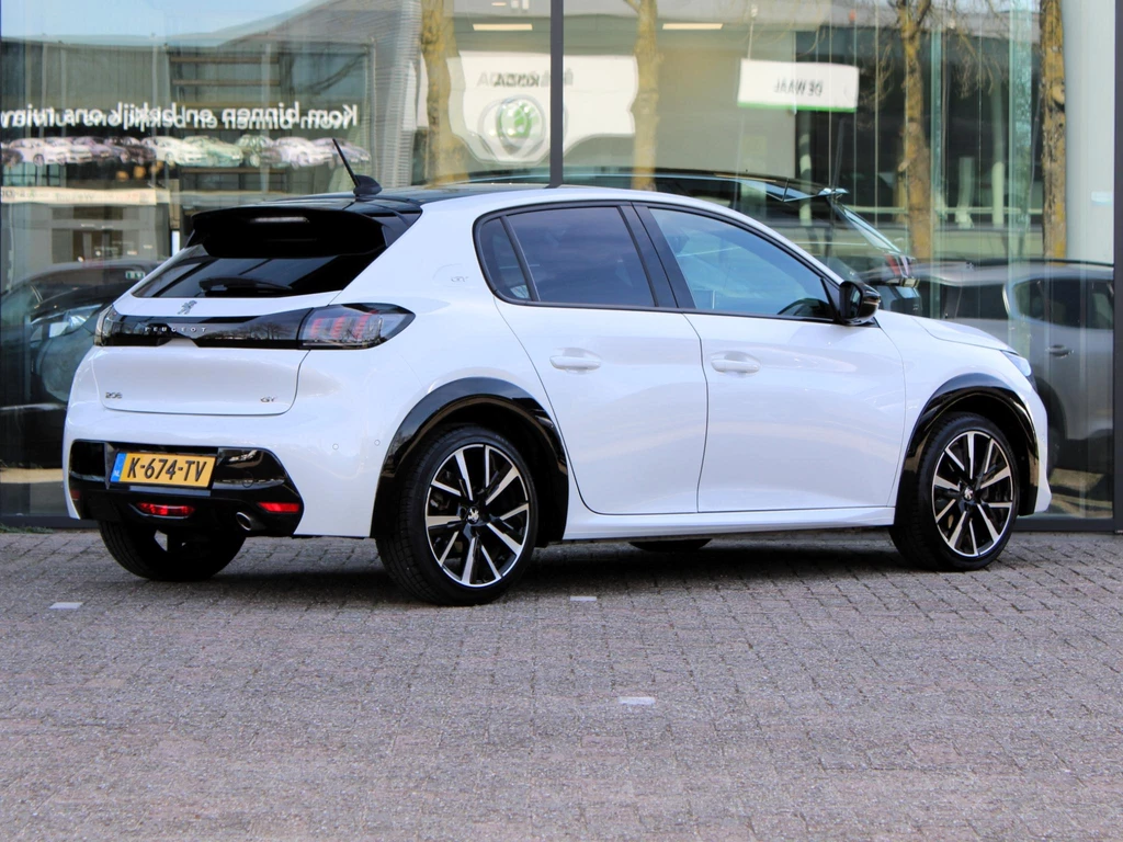 Peugeot 208 – foto 3