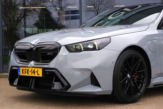 BMW M5 – thumbnail 4