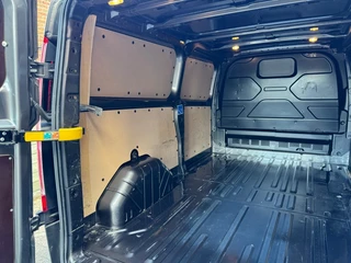 Ford Transit Custom – thumbnail 23