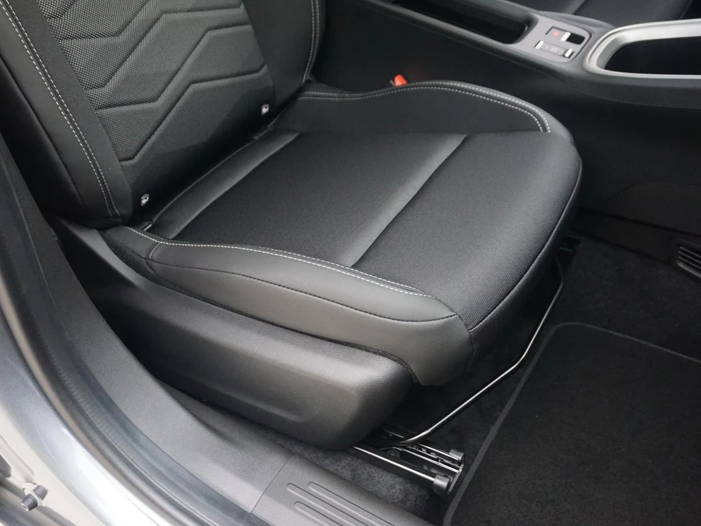 Jeep Avenger – foto 39