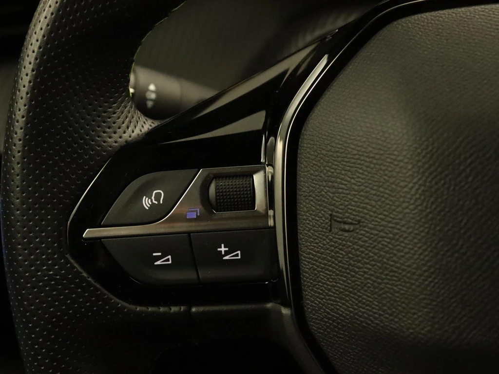 Peugeot e-2008 – foto 26
