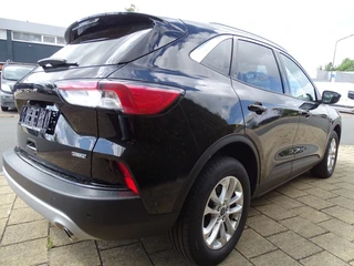 Ford Kuga – thumbnail 4