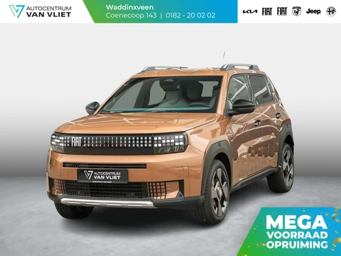 Fiat Grande Panda La Prima 44 kWh | Uit voorraad leverbaar | Clima | Cruise | Camera | Apple Carplay | 17" | Navi | Winter Pack