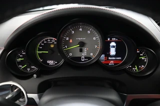 Porsche Cayenne – thumbnail 9