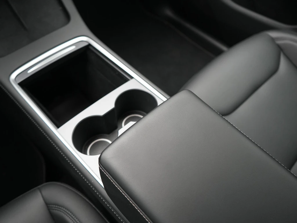 Tesla Model Y – foto 27