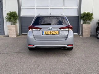 Toyota Auris – thumbnail 5