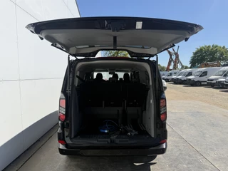 Ford Tourneo Custom – thumbnail 14