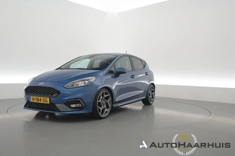 Ford Fiesta 1.5 EcoBoost ST-3 200PK | Rijklaar! | Recaro Sportstoelen | Camera+PDC | Winterpakket | B&O Audio | NAV+App.Connect | Cruise | DAB | 18'' | Keyless | LED | V