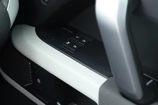 Land Rover Defender – thumbnail 39