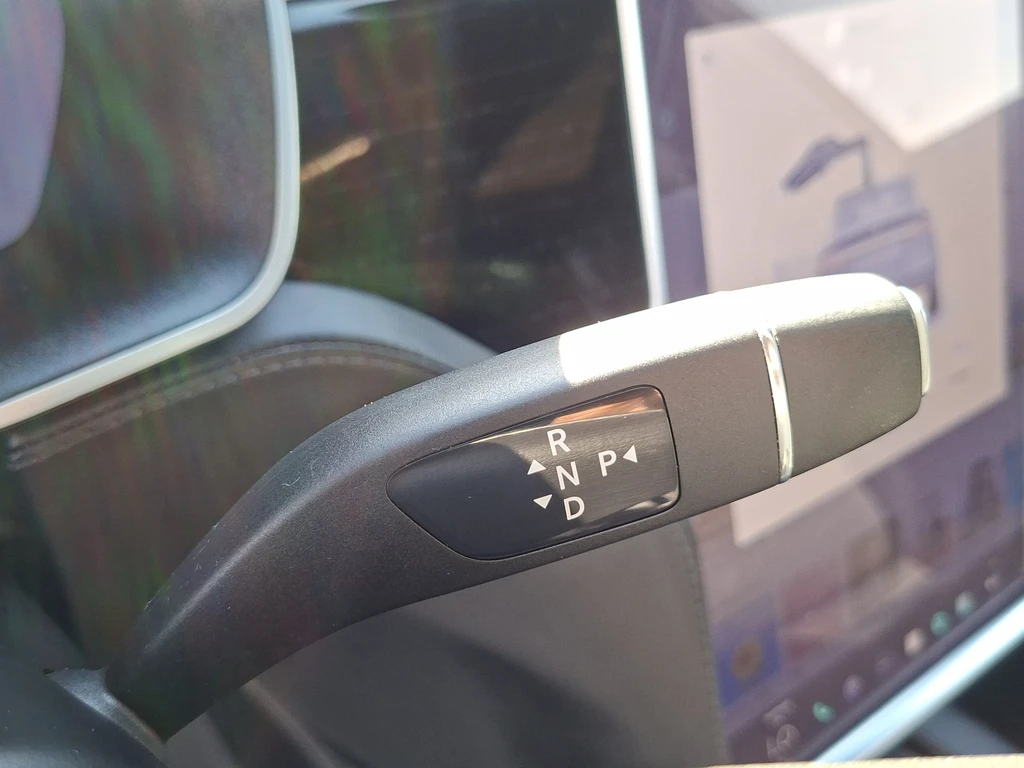 Tesla Model X – foto 35