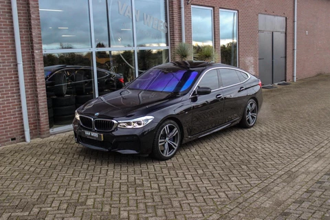 BMW 6-serie Gran Turismo 630i G32 High Executive M-sport | M-pakket | NL auto | Harman-kardon | 20 inch | Stoelverwarming | Stuurverwarming | Head-up | Camera | Dakraam
