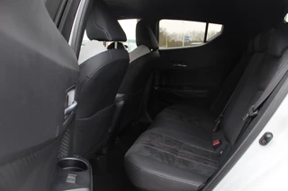 Toyota C-HR – thumbnail 13