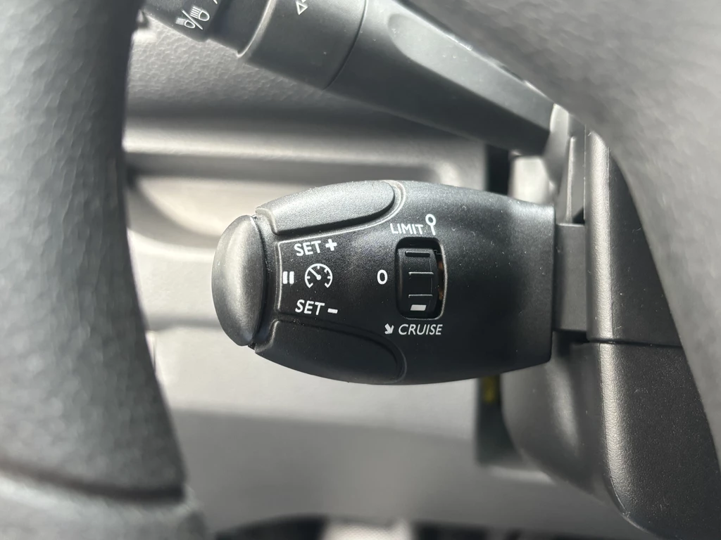 Opel Vivaro – foto 11