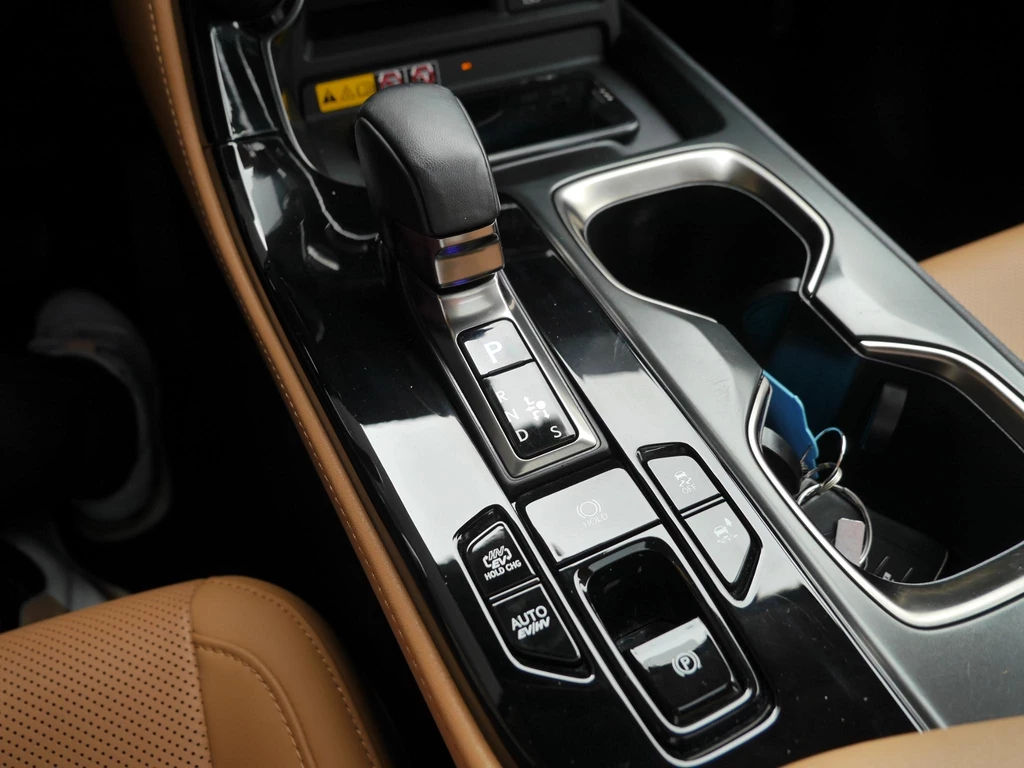 Lexus NX – foto 36