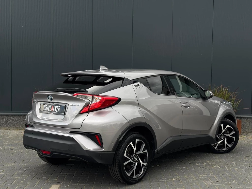 Toyota C-HR – foto 10