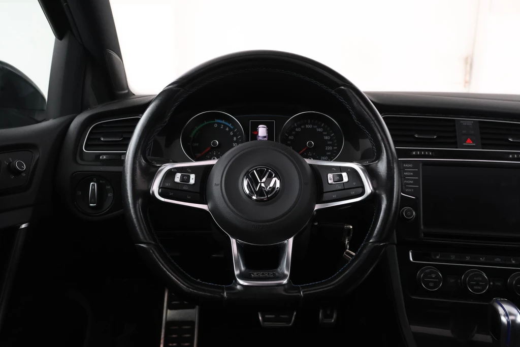 Volkswagen Golf – foto 22