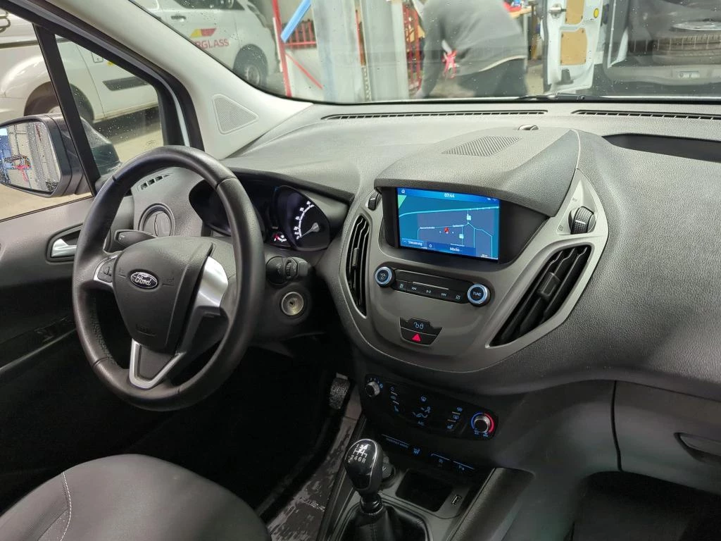 Ford Transit Courier – foto 7