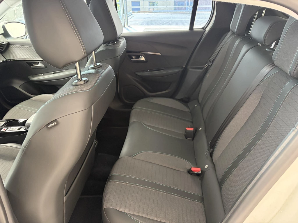 Peugeot 208 – foto 14