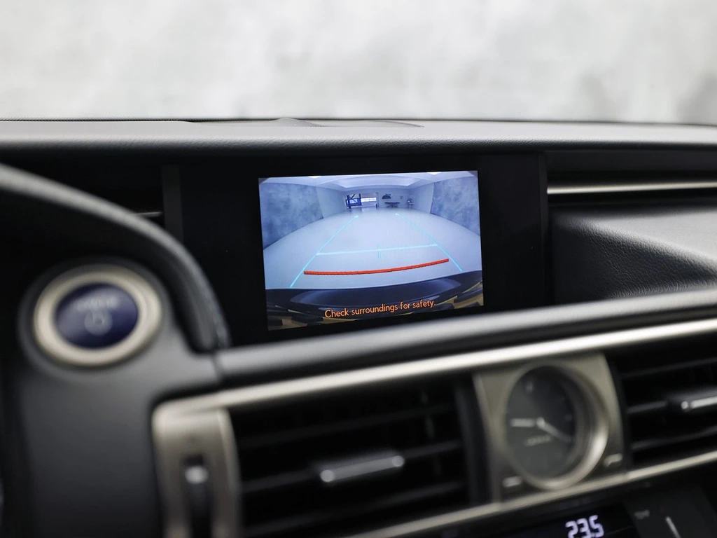 Lexus IS – foto 26