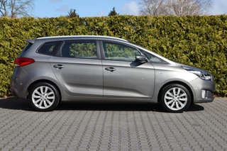 Kia Carens – thumbnail 11