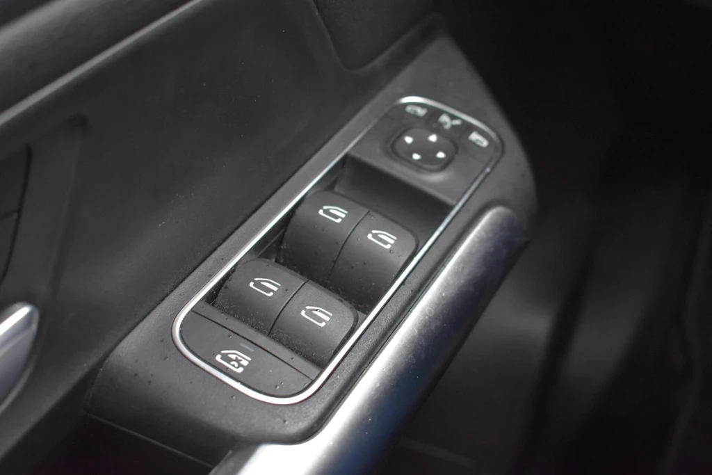 Mercedes-Benz EQA – foto 24